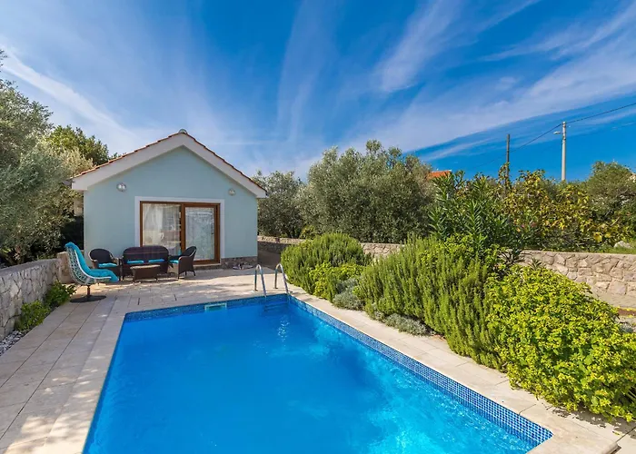 Villa House *